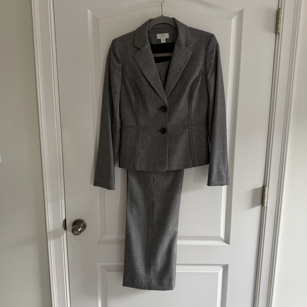Loft Elegant Charcoal Women’s Suit